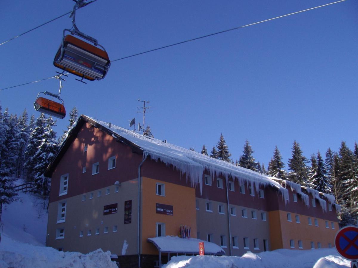 Hotel Pod Vlekem Loučná pod Klínovcem المظهر الخارجي الصورة
